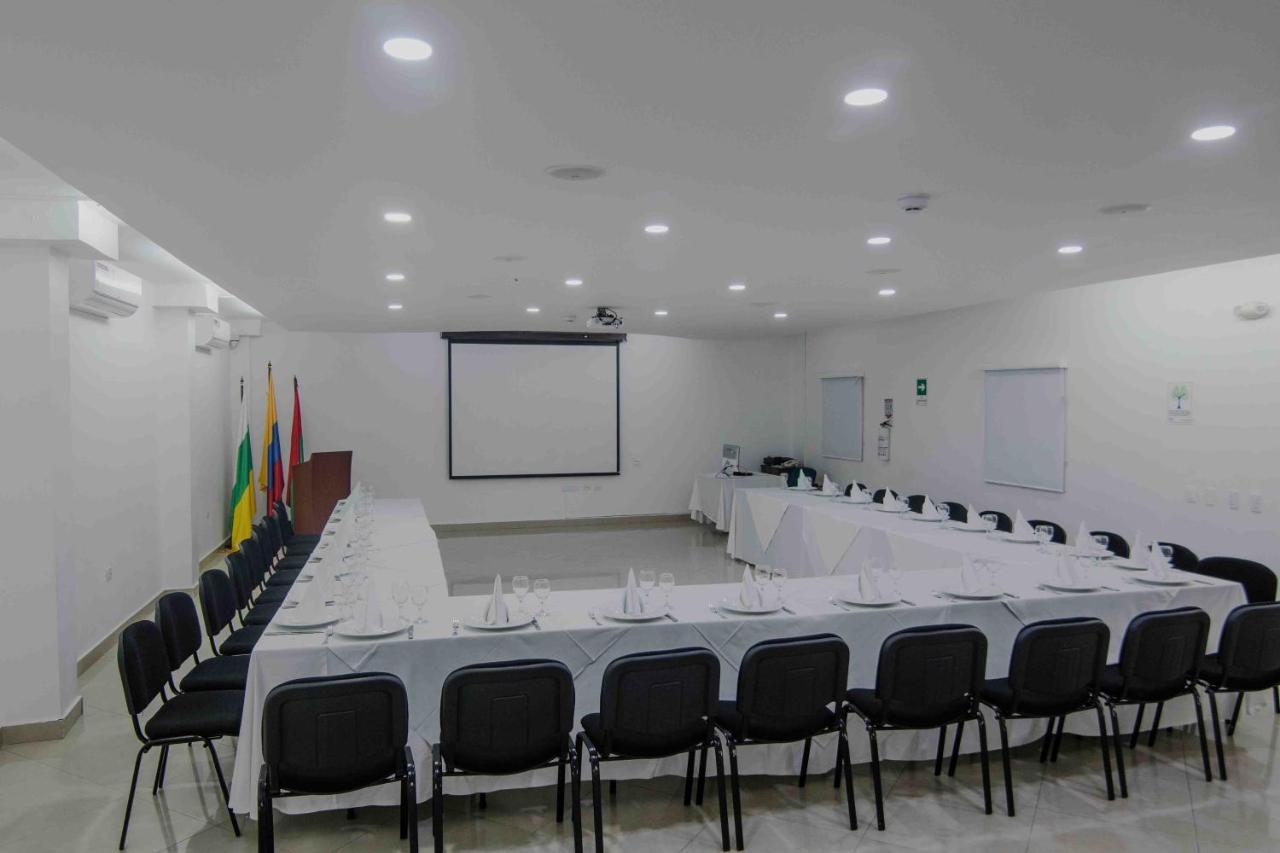 Hotel Neiva Plaza Extérieur photo