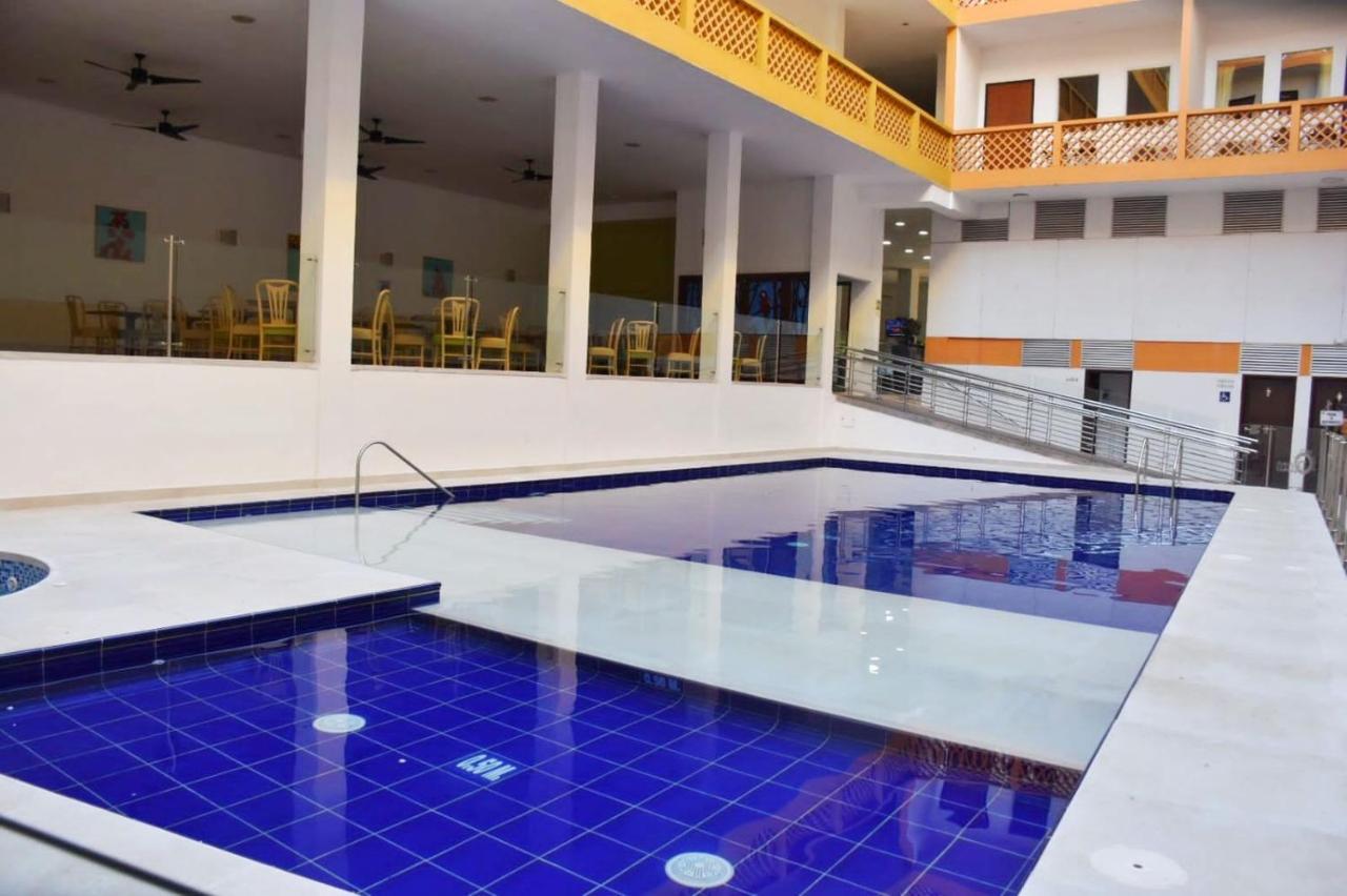 Hotel Neiva Plaza Extérieur photo